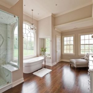 Des façons d’ajouter de la chaleur et de la personnalité à votre salle de bain de style cottage