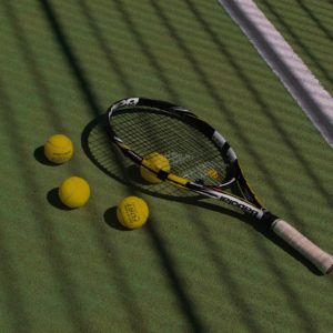 Quels critères techniques respecter pour la construction court de tennis à Nice pour les Académies de tennis ?