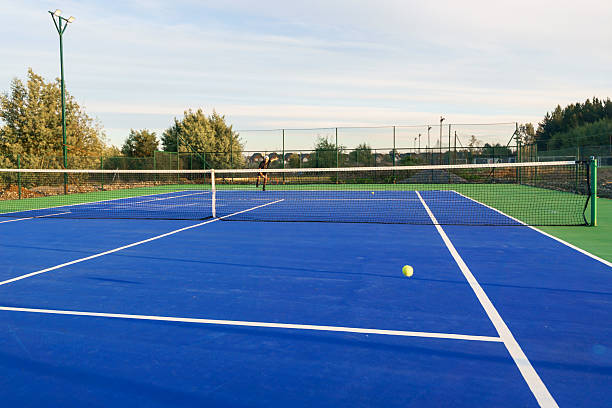 Une construction court de tennis resine synthetique à Paris favorise-t-elle l’organisation de compétitions officielles ?