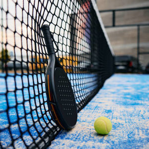 Quels conseils suivre pour réussir une construction terrain de padel du premier coup ?